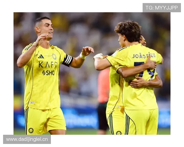 看到C罗穿那双运动鞋，我就知道又是砸了大笔钱在“隐形装备”上了！