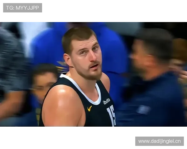 阿门·汤普森挡拆制造错位，面对约基奇比上季效率提升